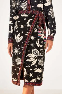 Farm Rio Black & White Cerrado Sky Wrap Skirt -Trend Farm Rio 301945 03