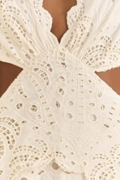 Farm Rio Off-White Richelieu Midi Dress 8 Farm Rio Off-White Richelieu Midi Dress -Trend Farm Rio 313629 04